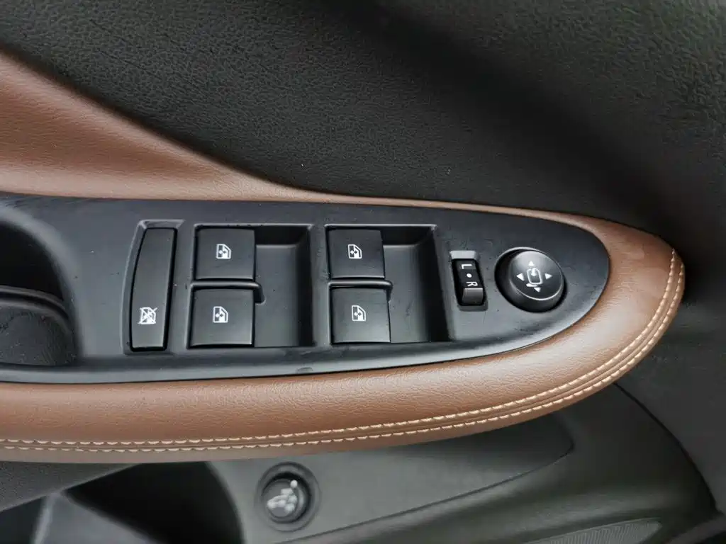 Buick Envision Plus — миниатюра 9