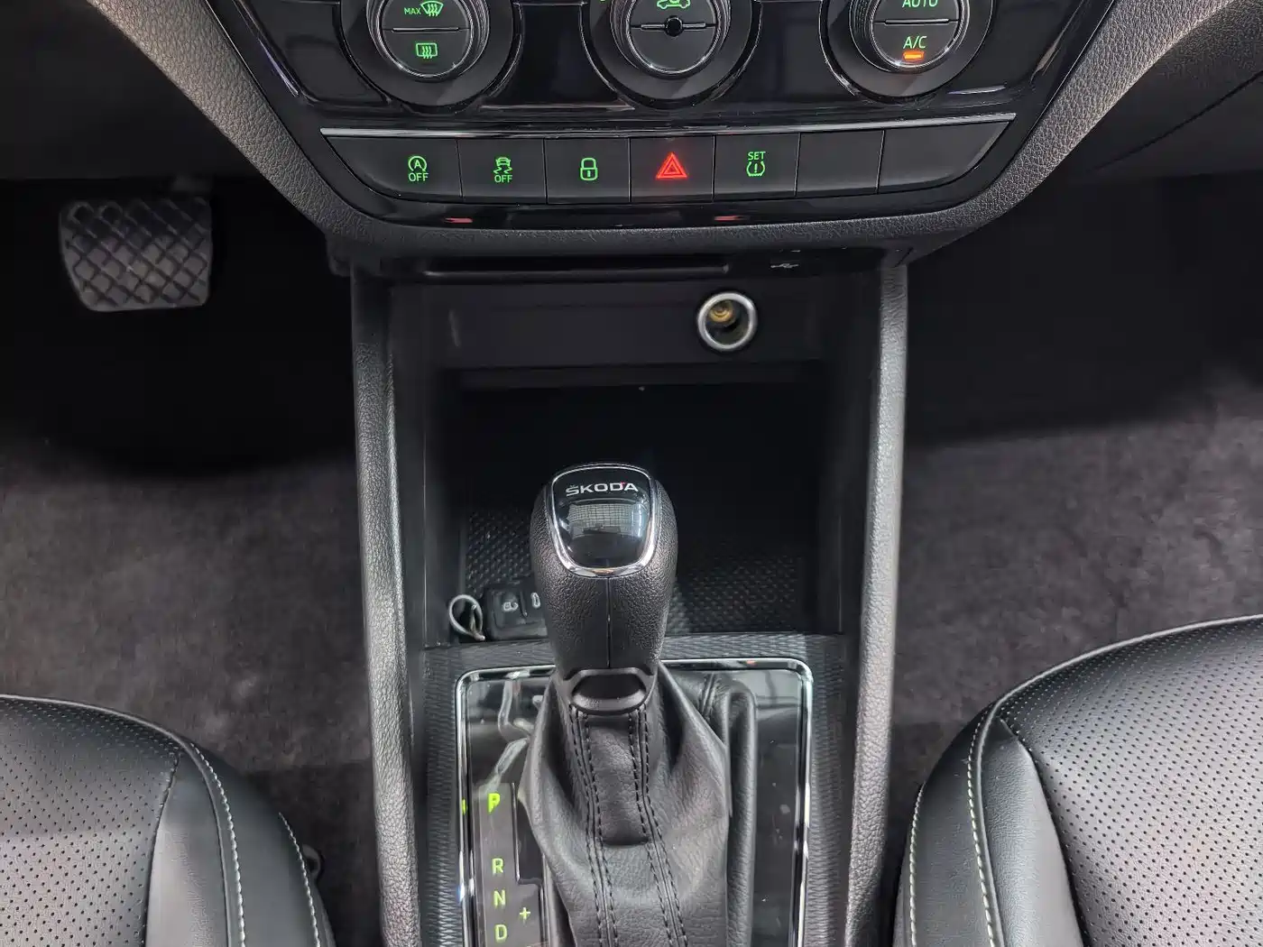 Skoda Kamiq 2024 Белый из Китая