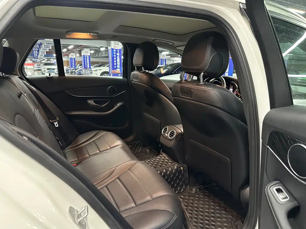 Mercedes-Benz C-Class (Import) — миниатюра 16