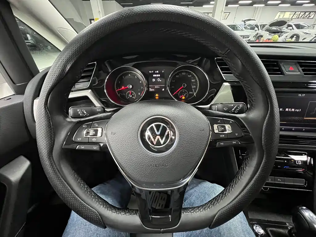Volkswagen Touran — миниатюра 13