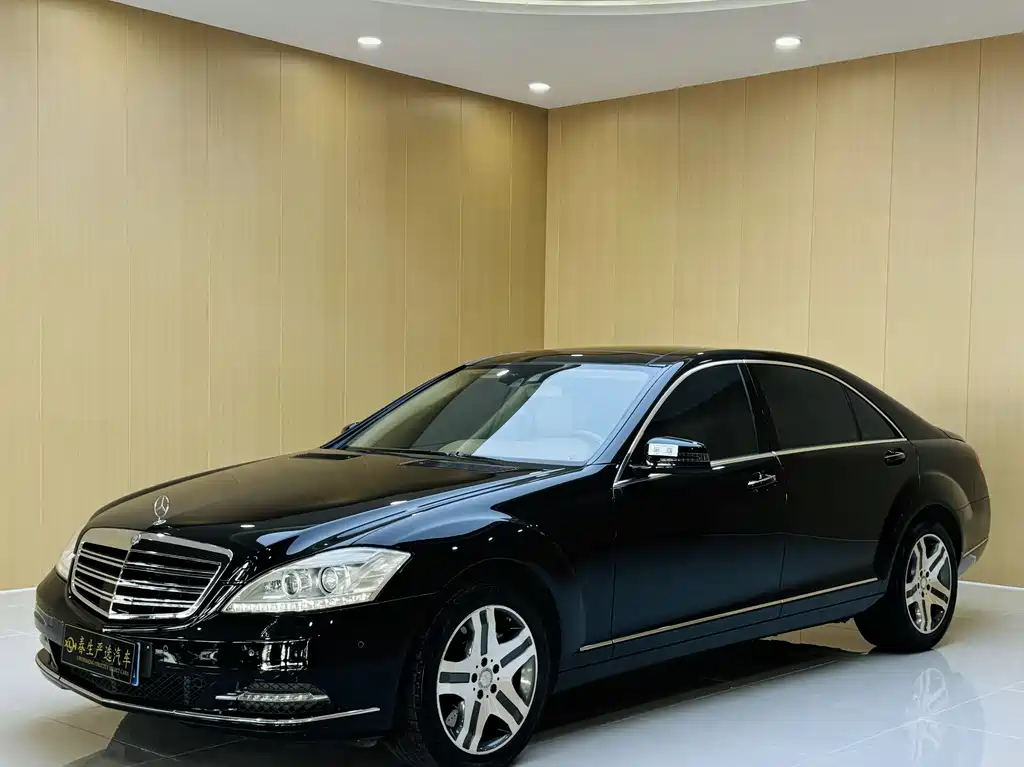 Mercedes-Benz S-Class 2011