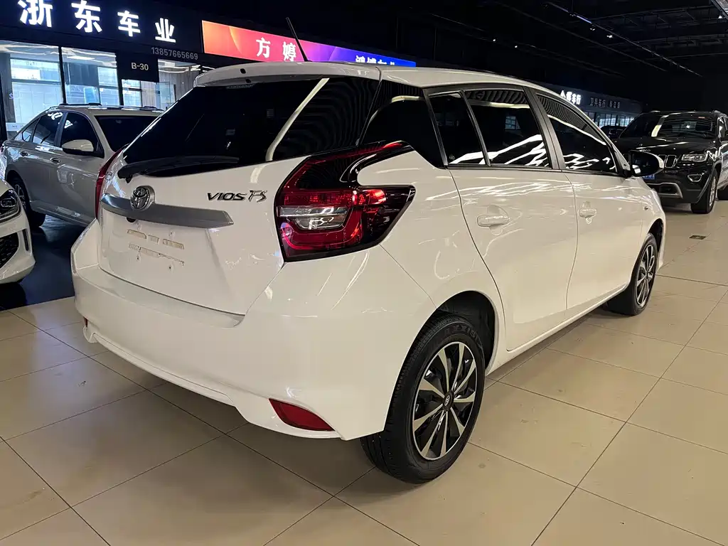 Toyota Vios FS — миниатюра 13
