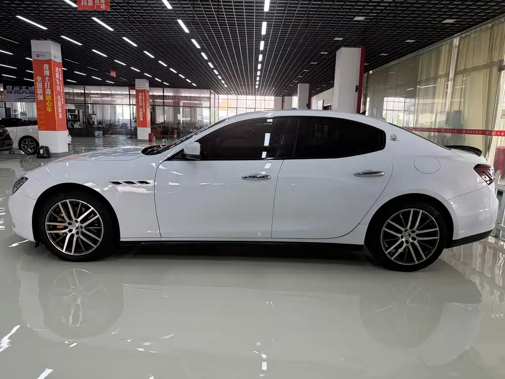 Maserati Ghibli — миниатюра 3