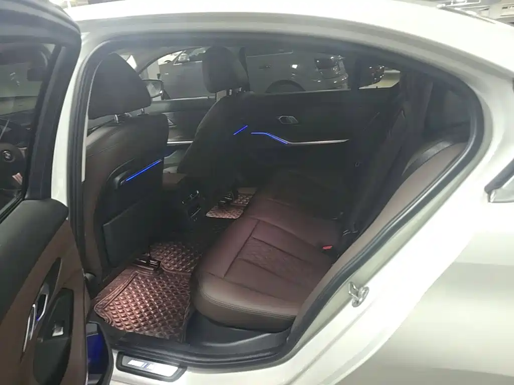 BMW 3 Series — миниатюра 13