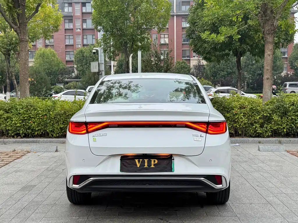 Geely L HiP — миниатюра 8