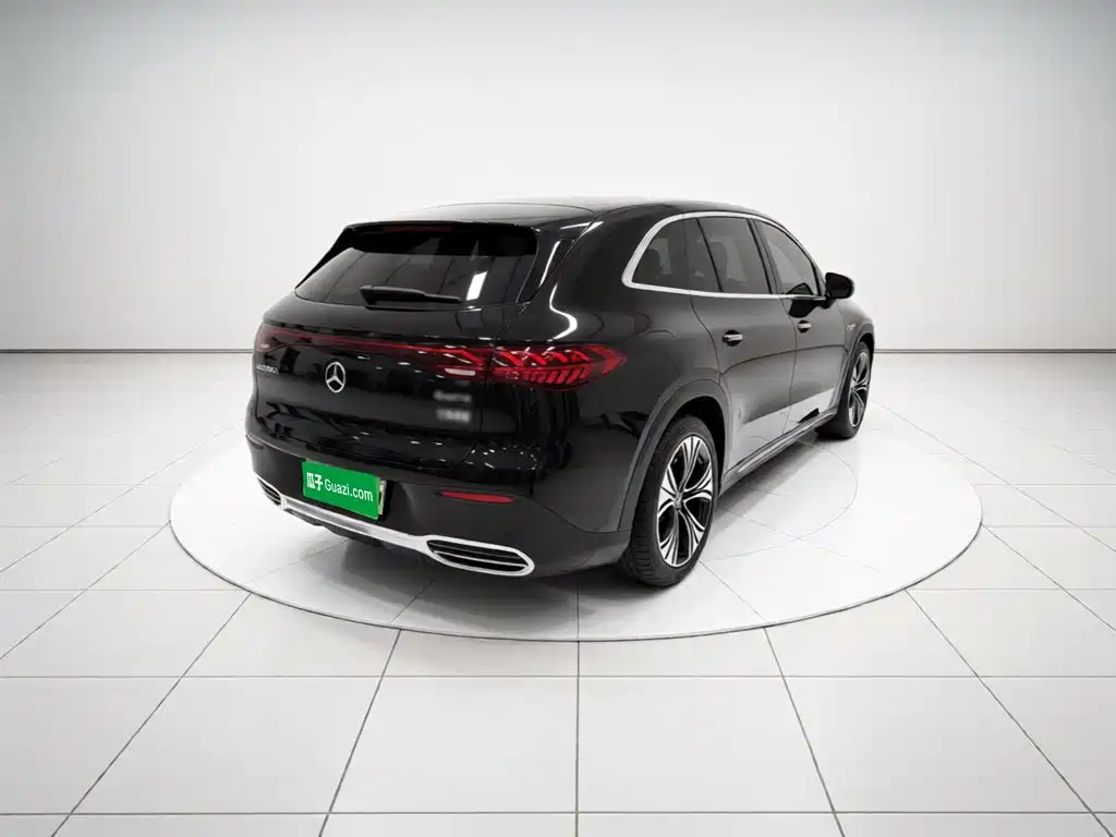 Mercedes-Benz EQE SUV — миниатюра 6