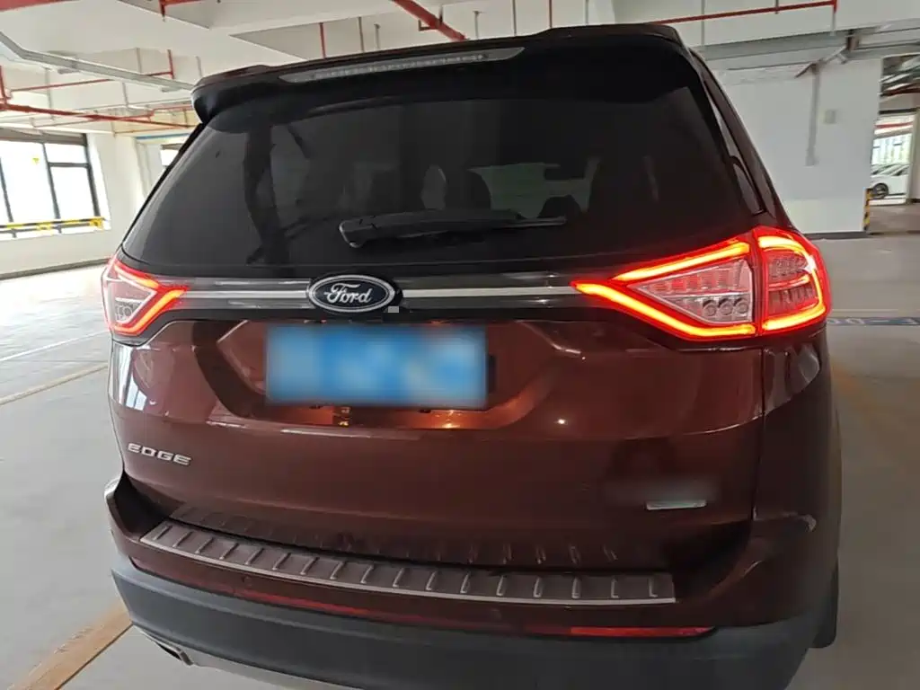 Ford Edge — миниатюра 6