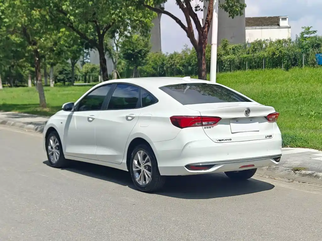 Buick Verano — миниатюра 6