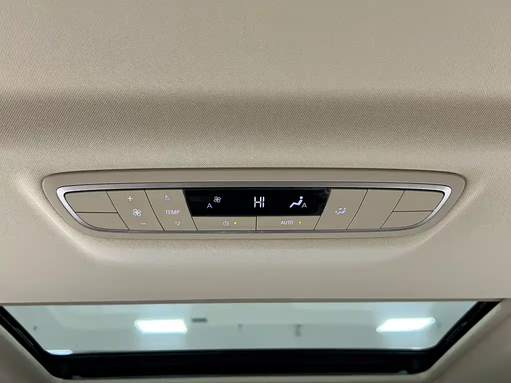 BUICK GL8 NEW ENERGY