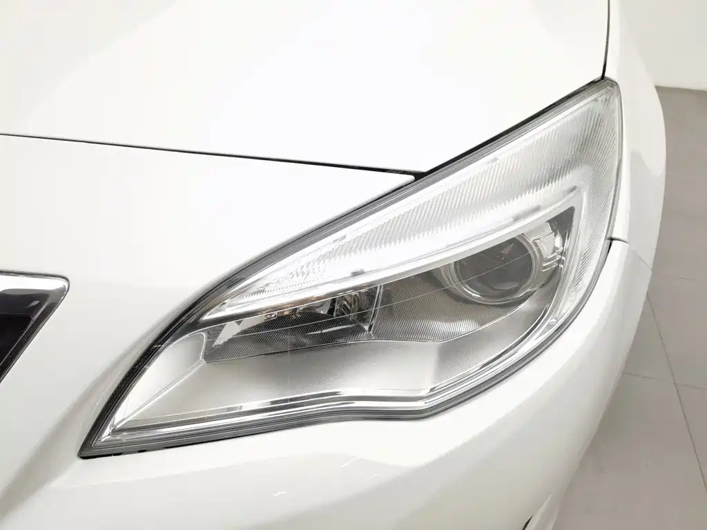 Buick Excelle — миниатюра 7