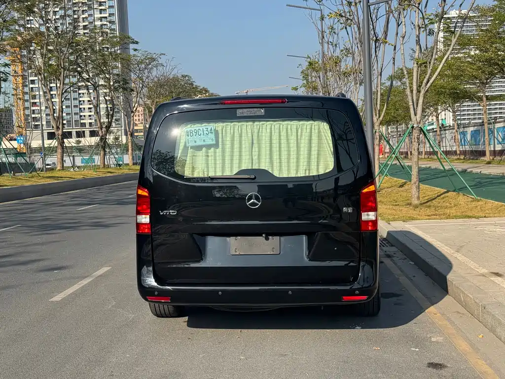 Mercedes-Benz Vito 2020 2.0T 7 мест