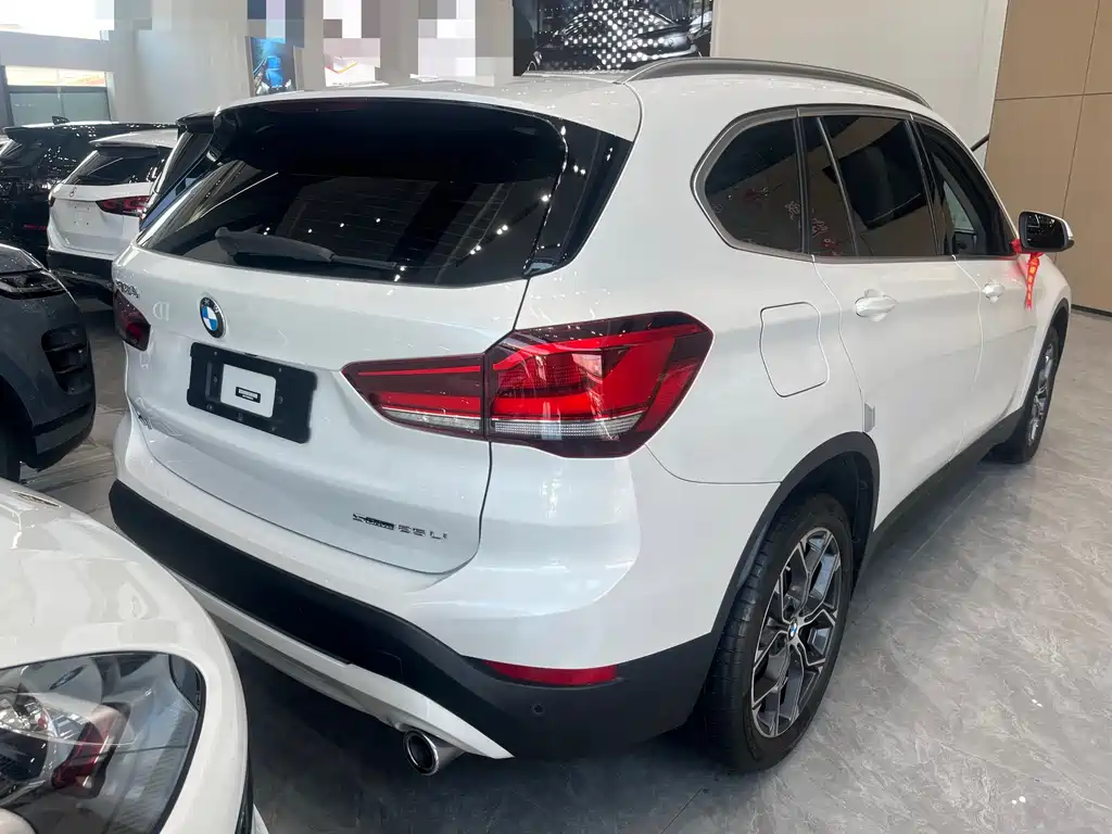BMW X1 — миниатюра 9