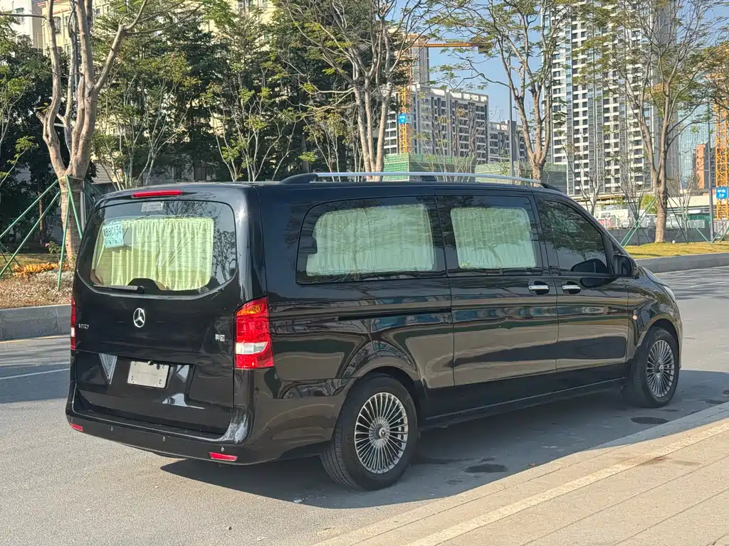Mercedes-Benz Vito 2020 2.0T 7 мест