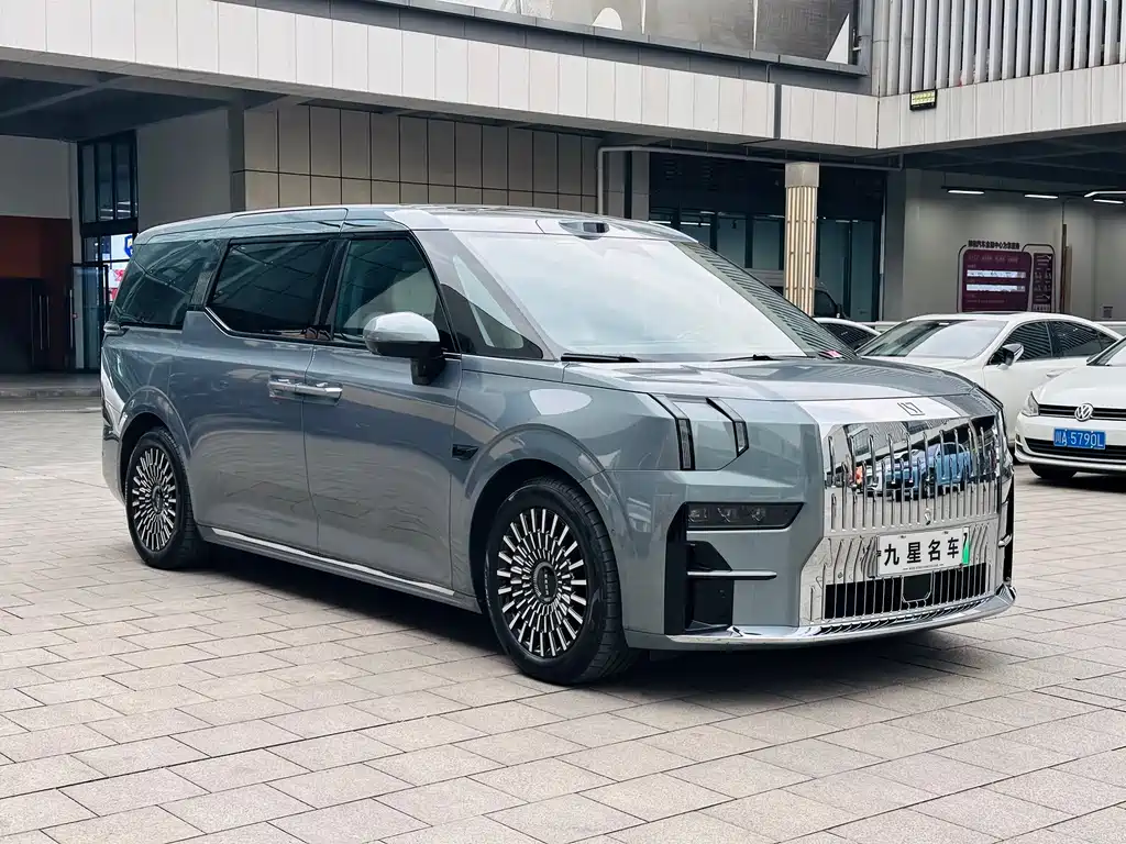 Zeekr 009 2024 мест 108kWh