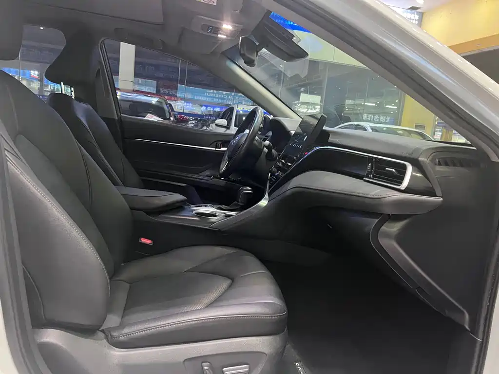 Toyota Camry — миниатюра 15