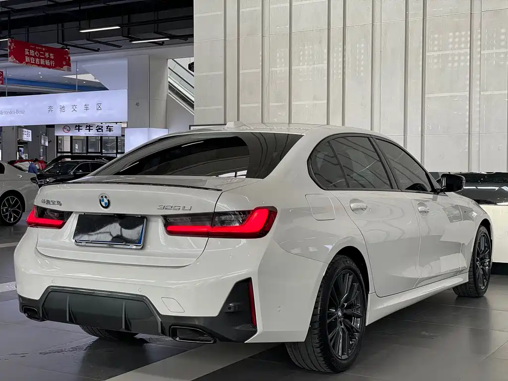 BMW 3 Series — миниатюра 11