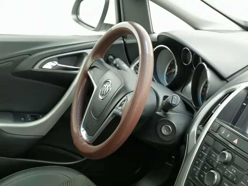 Buick Excelle — миниатюра 22