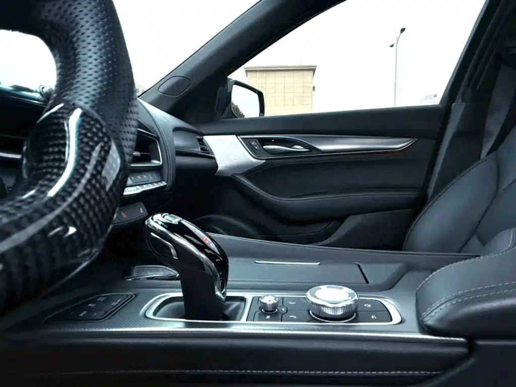 Cadillac CT5 — миниатюра 14