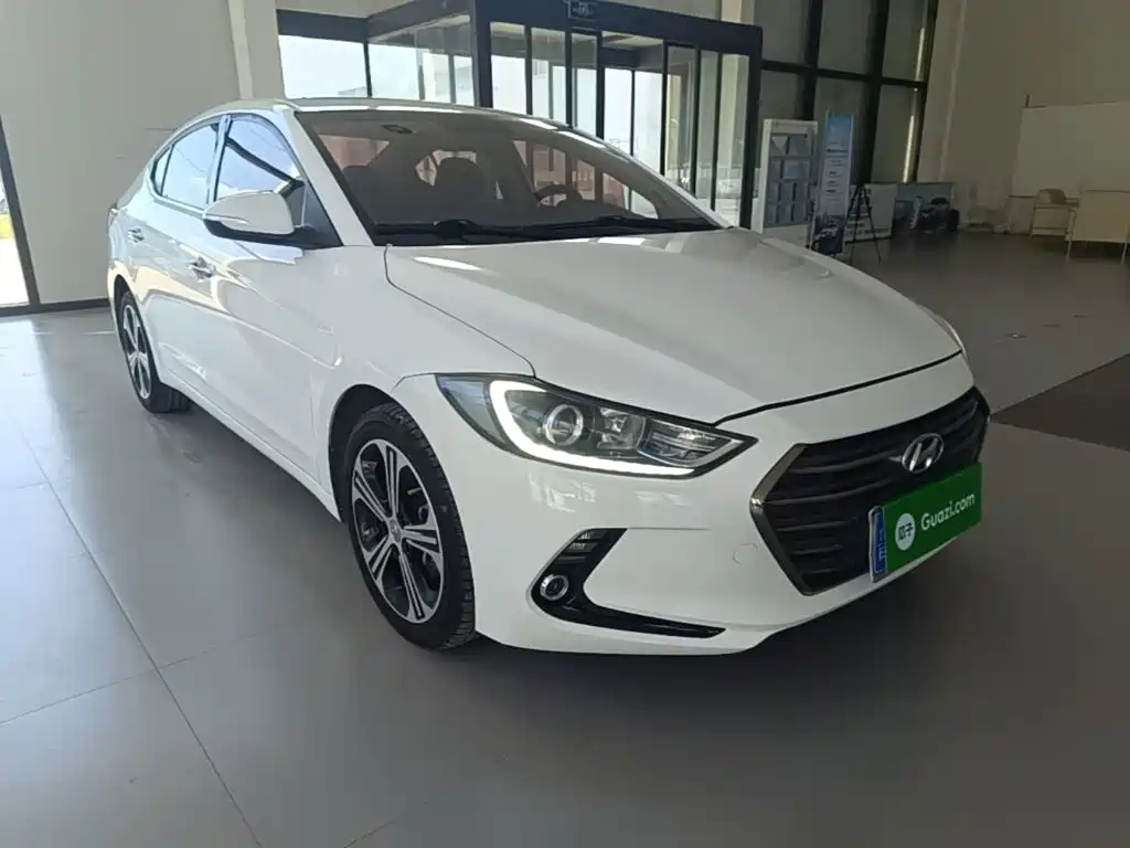 Hyundai Elantra — миниатюра 4