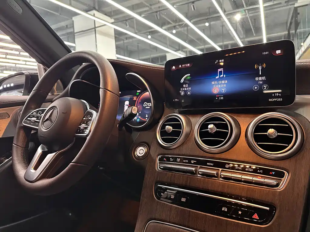 Mercedes-Benz GLC — миниатюра 13