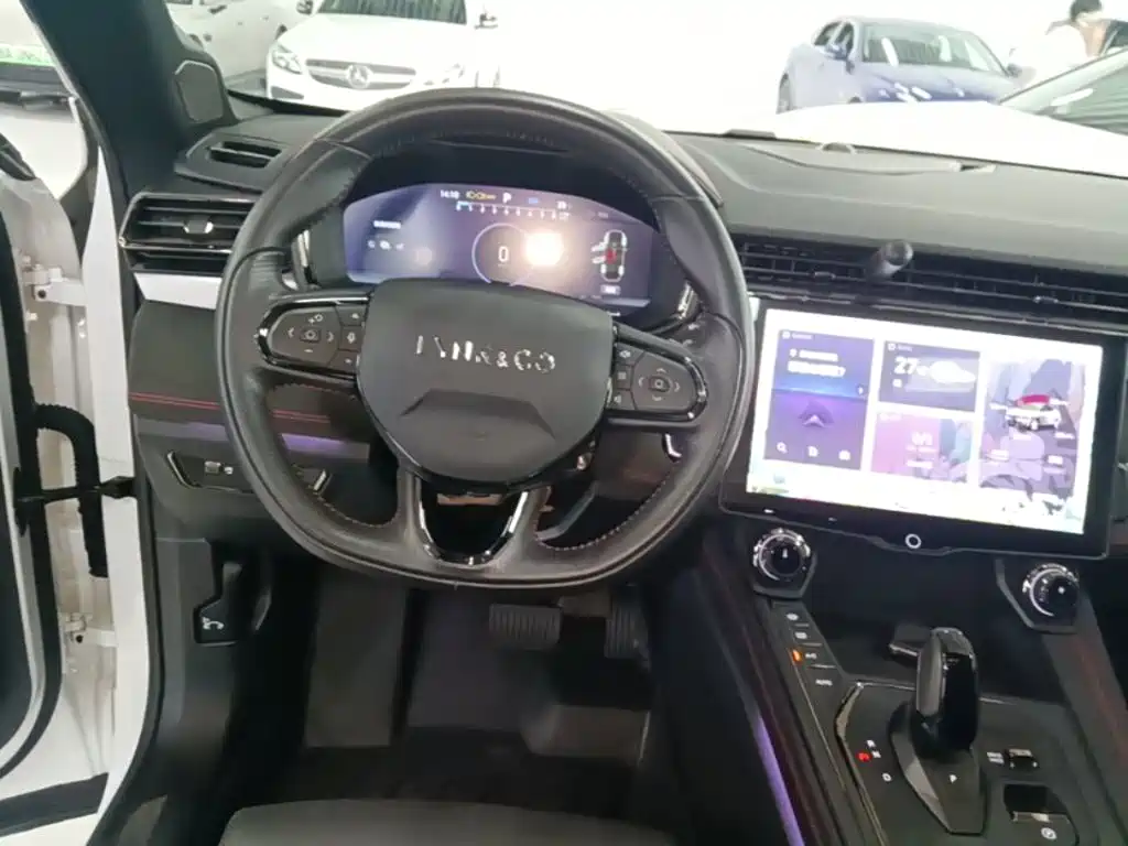 Lynk & Co 05 — миниатюра 11