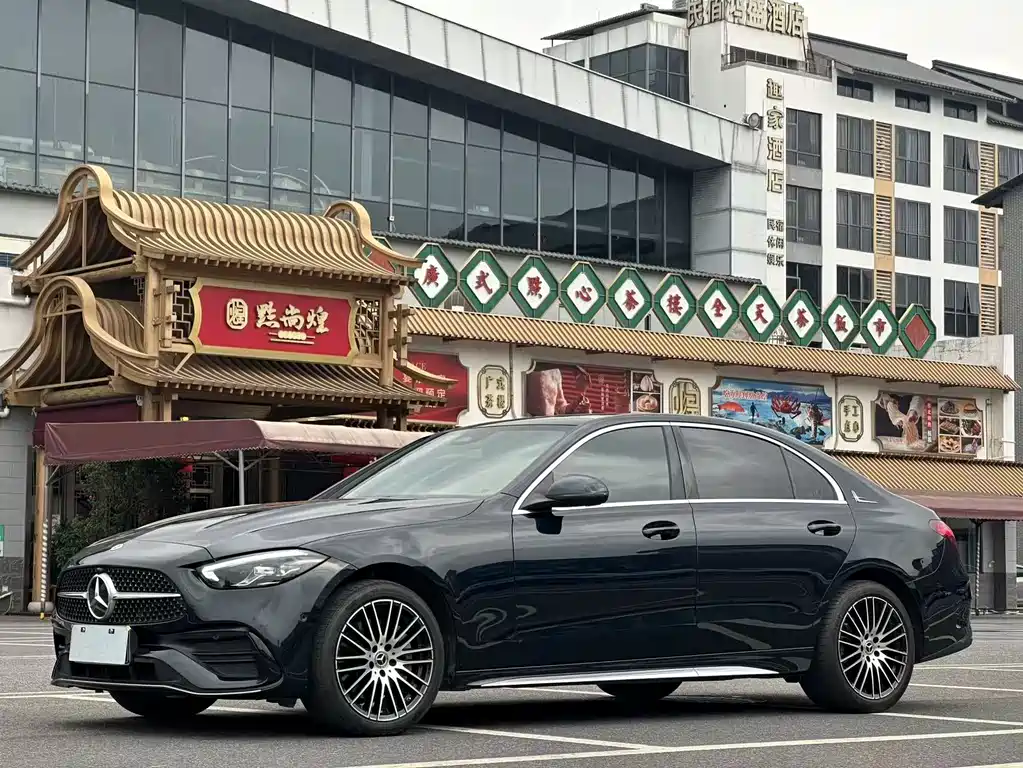 Mercedes-Benz C-Class 2022