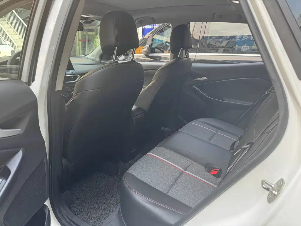 Chevrolet Trax — миниатюра 4