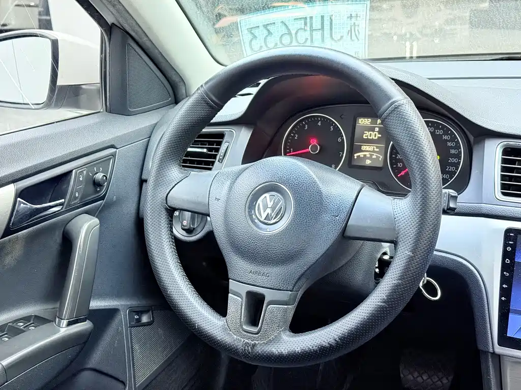 Volkswagen Lavida — миниатюра 7
