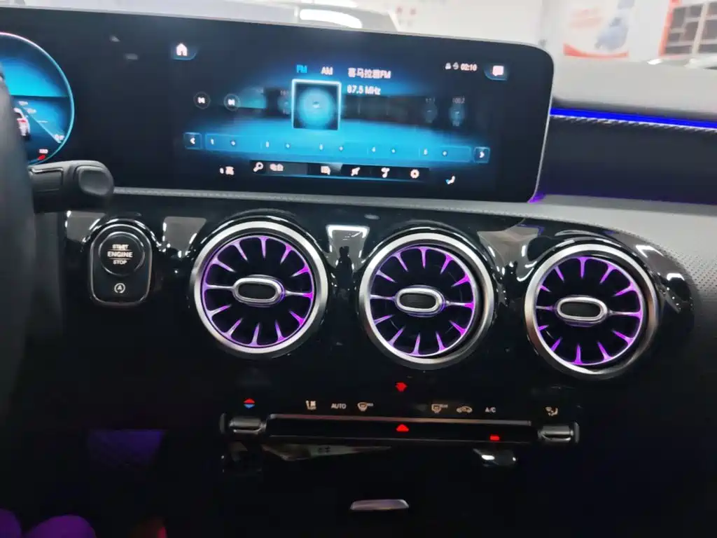 Mercedes-Benz A-Class (Import) — миниатюра 13
