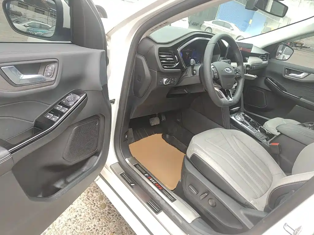 Ford Escape — миниатюра 16