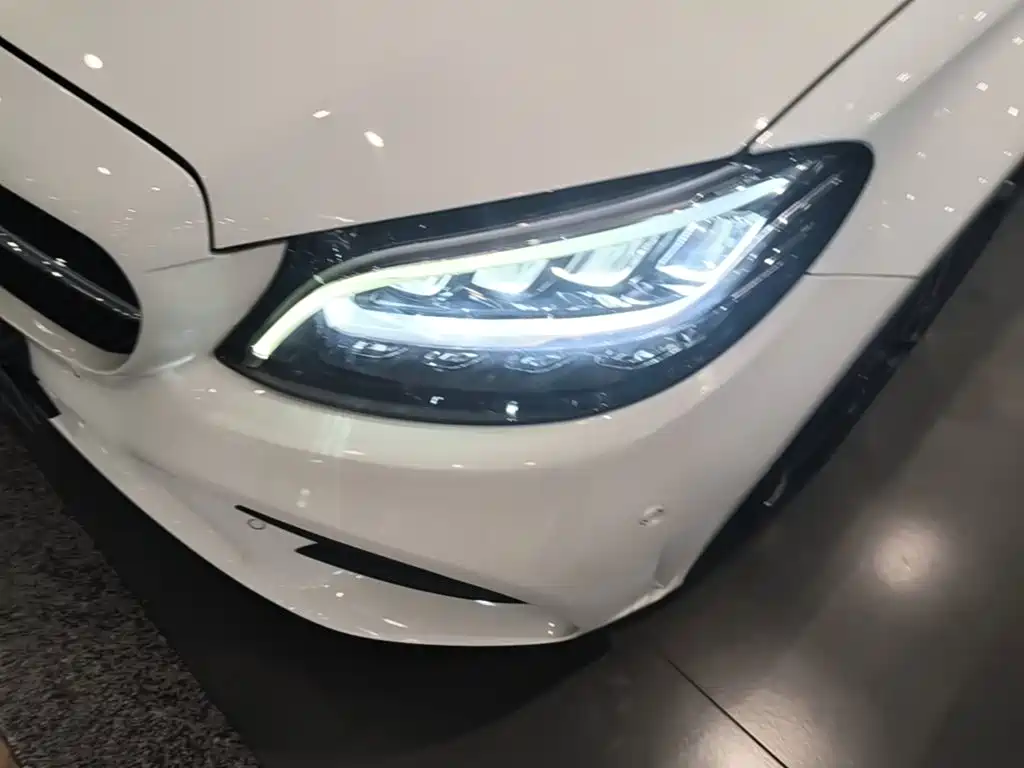 Mercedes-Benz C-Class — миниатюра 24