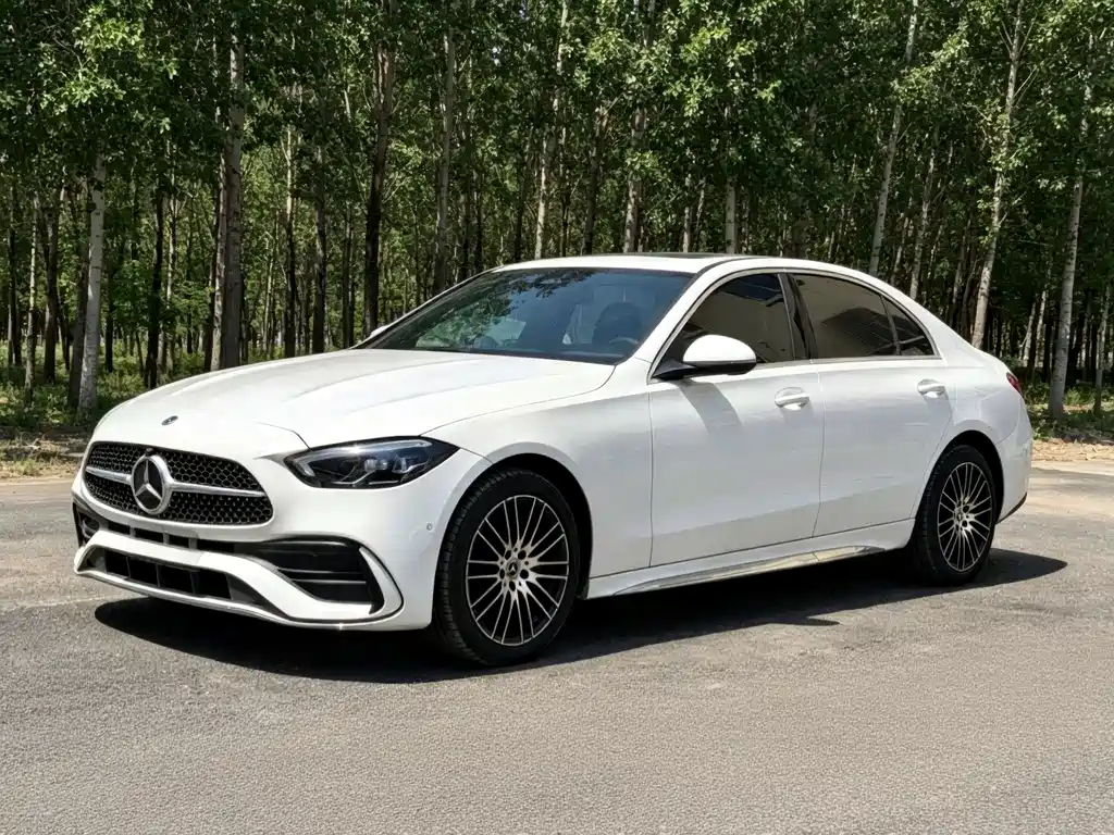 Mercedes-Benz C-Class 2024