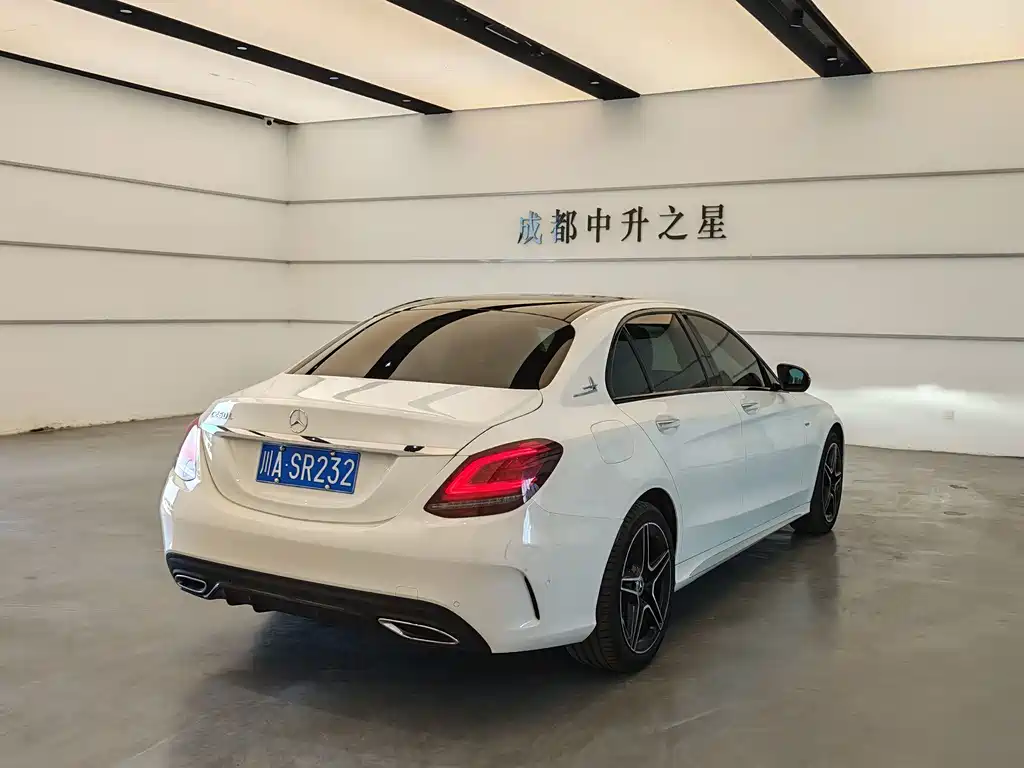 Mercedes-Benz C-Class — миниатюра 6
