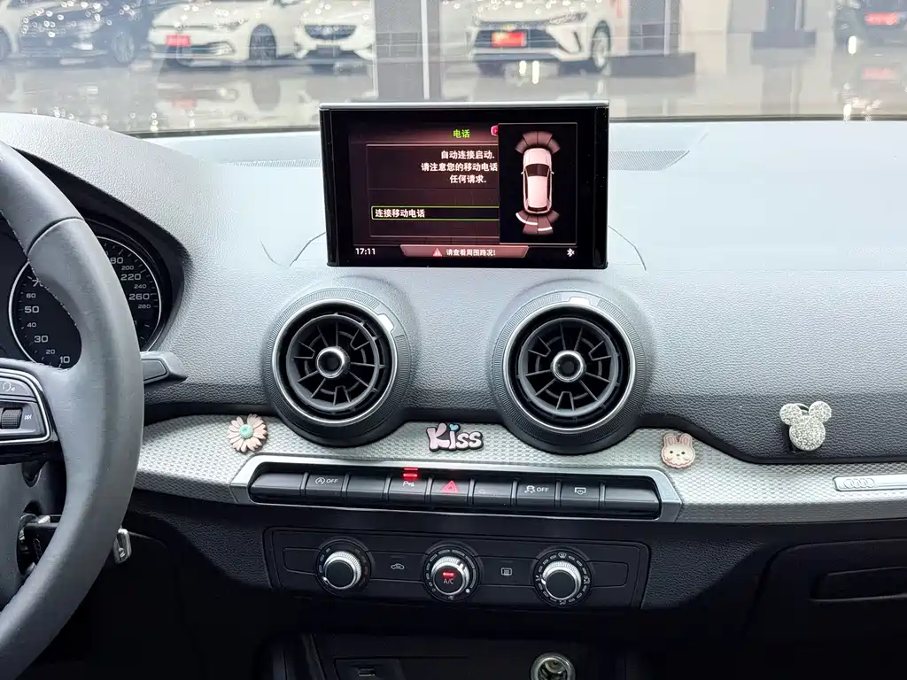 Audi Q2L — миниатюра 11