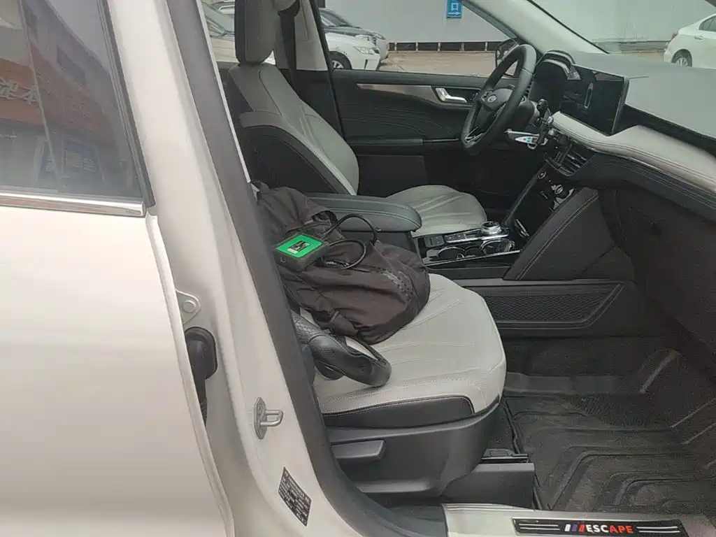 Ford Escape — миниатюра 25
