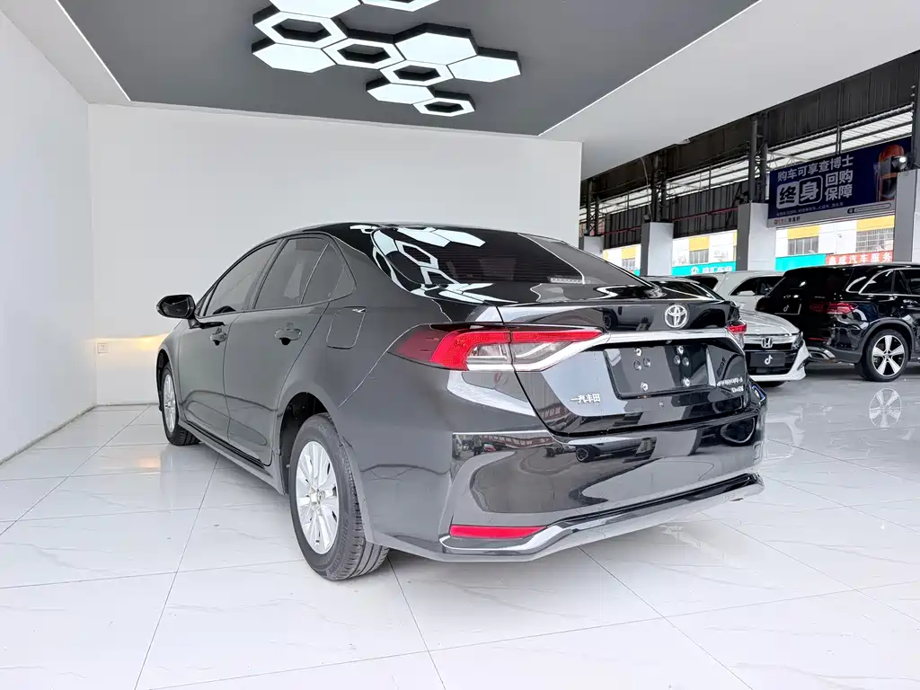 Toyota Corolla — миниатюра 9