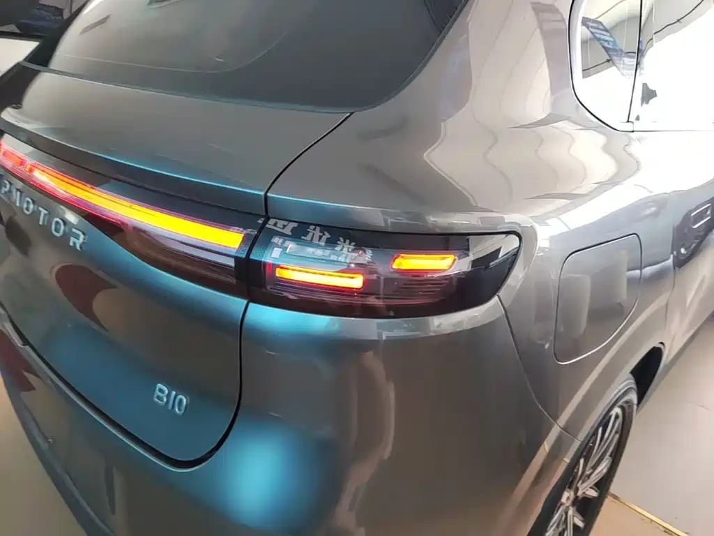 Leapmotor Leapmotor B10 — миниатюра 8