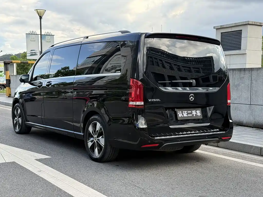 Mercedes-Benz V-Class — миниатюра 6