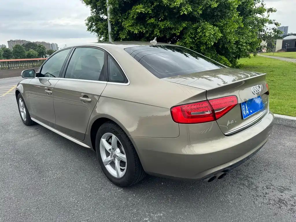 Audi A4L — миниатюра 4