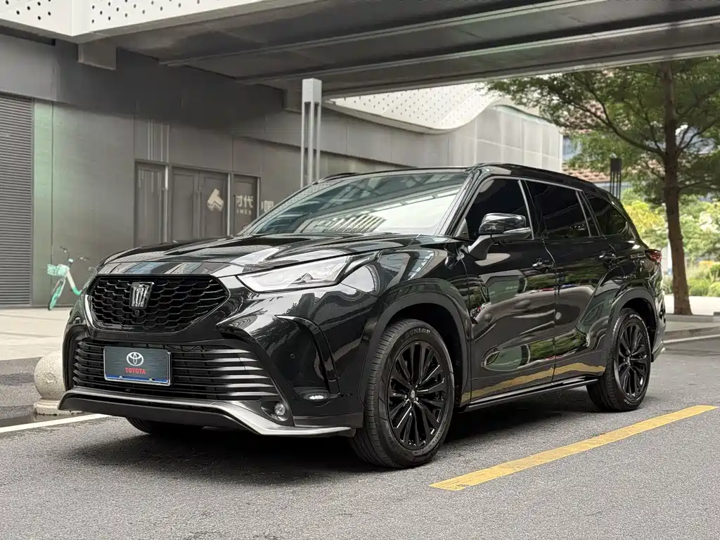 Toyota Crown Kluger 2025