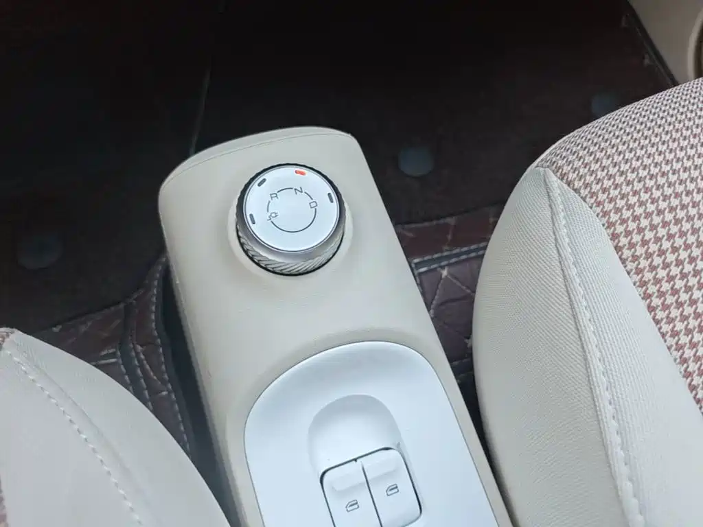 Wuling MINIEV — миниатюра 14