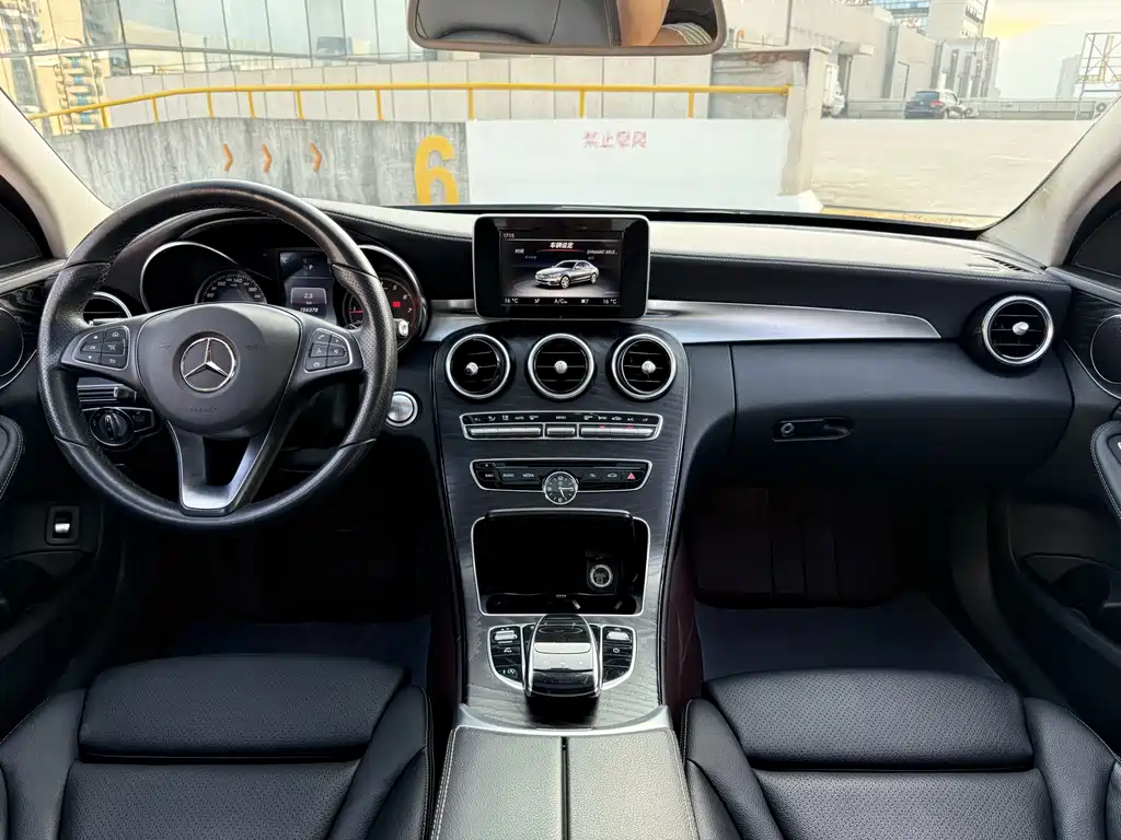 Mercedes-Benz C-Class — миниатюра 5