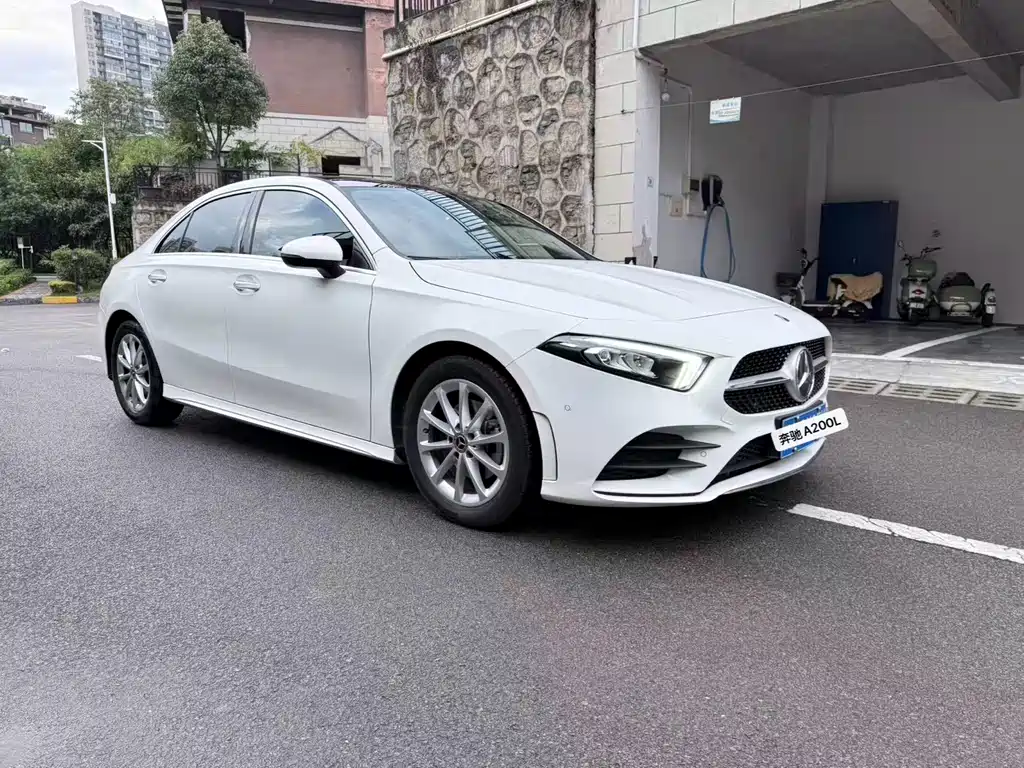 Mercedes-Benz A-Class — миниатюра 3