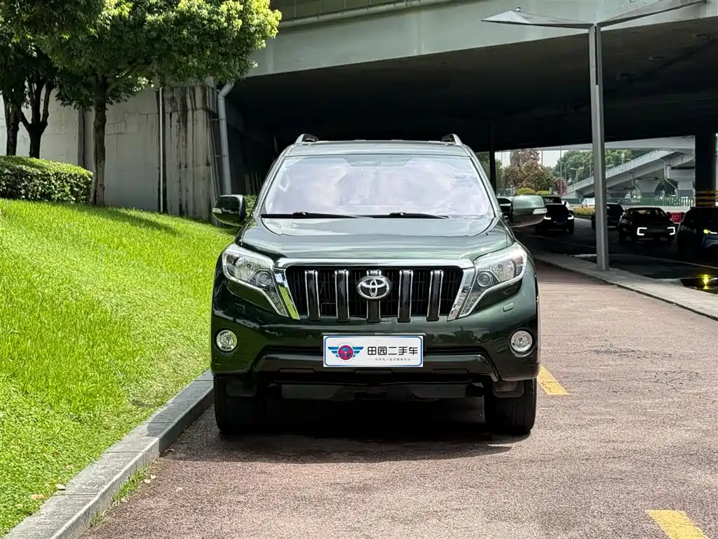 TOYOTA PRADO