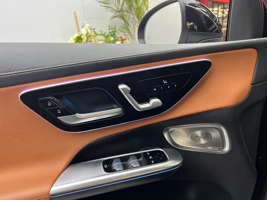 Mercedes-Benz GLC — миниатюра 7