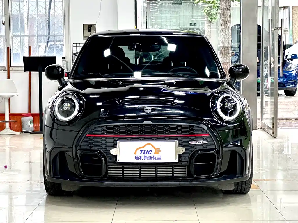 MINI JCW