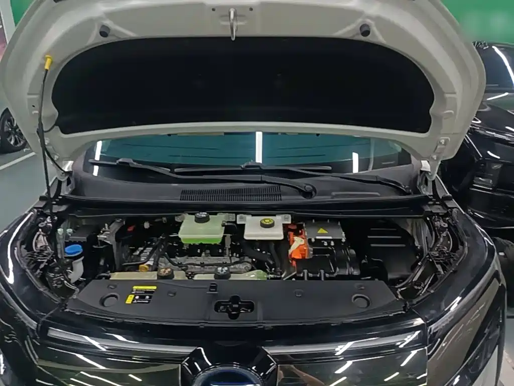 GAC Motor Trumpchi E8 PHEV — миниатюра 20