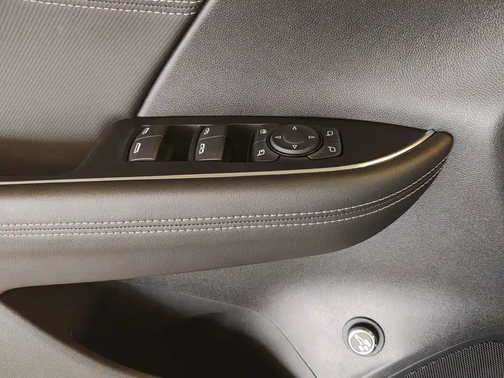Buick Envision S — миниатюра 21