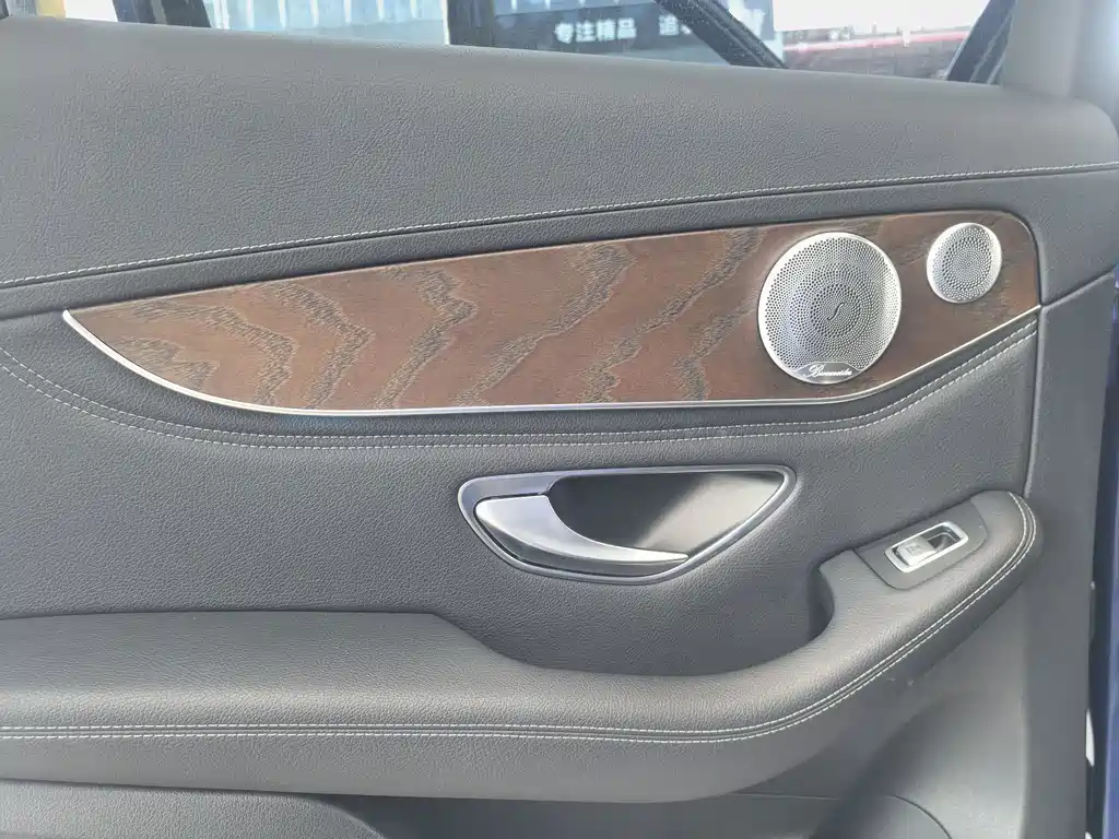 Mercedes-Benz GLC — миниатюра 13