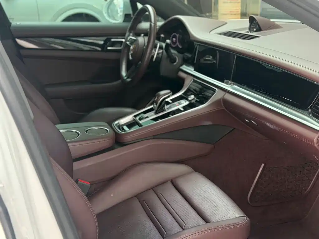 Porsche Panamera — миниатюра 8